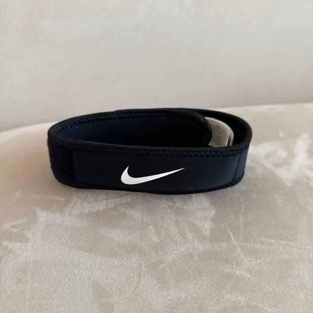 나이키 파텔라 무릎보호대 판매합니다.