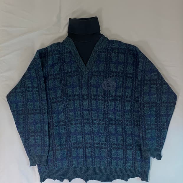 발렌시아가 레이어드 터틀넥 니트