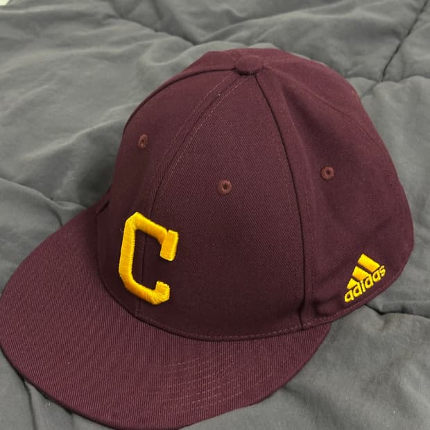 아디다스 미시간 대학교 치페와스 일자챙 59fifty 캡
