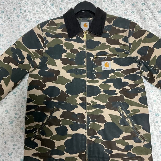 칼하트 디트로이트 자켓 카모 s