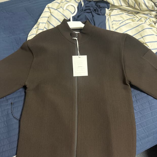 아모멘토 모크넥 집업 가디건 다크브라운M