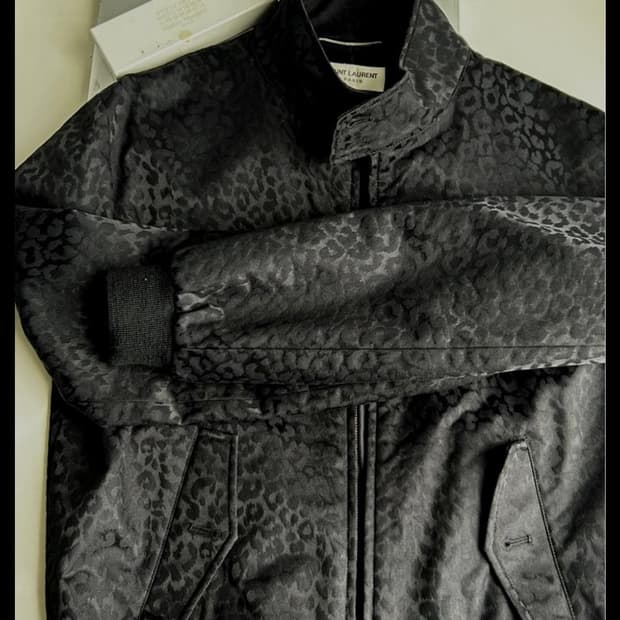 (구매)생로랑 레오파드 실크 자켓