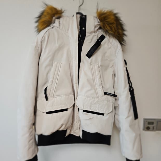 [S급 정품] 내셔널지오그래픽 타루가 패딩 풀세팅 SS급 상태 급처