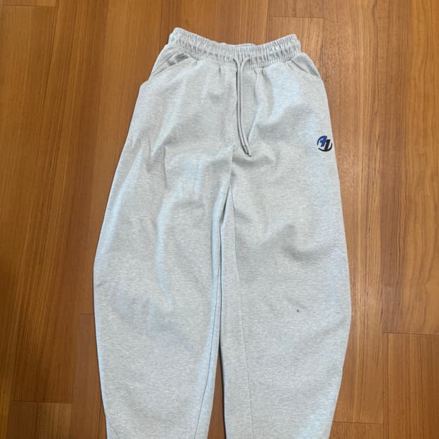 자라x아더에러 조거팬츠 