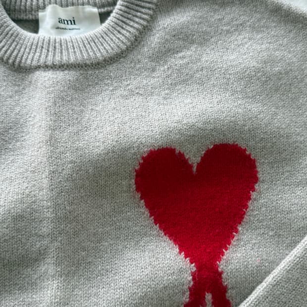 AMI 아미 빅 하트 로고 니트