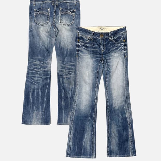 fade low-rise boots-cut jean