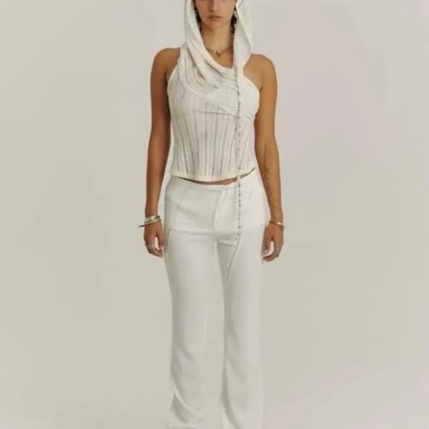 혜인서 후디드 홀터탑 아이보리