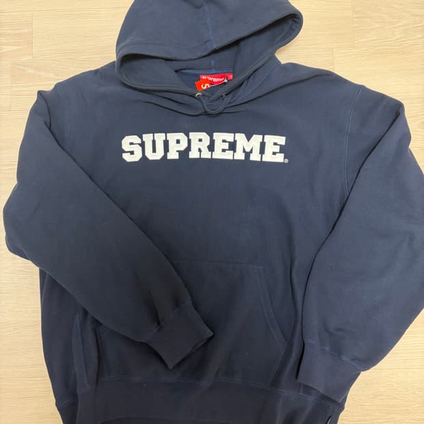 Supreme 칼리지에이트후드(24SS)