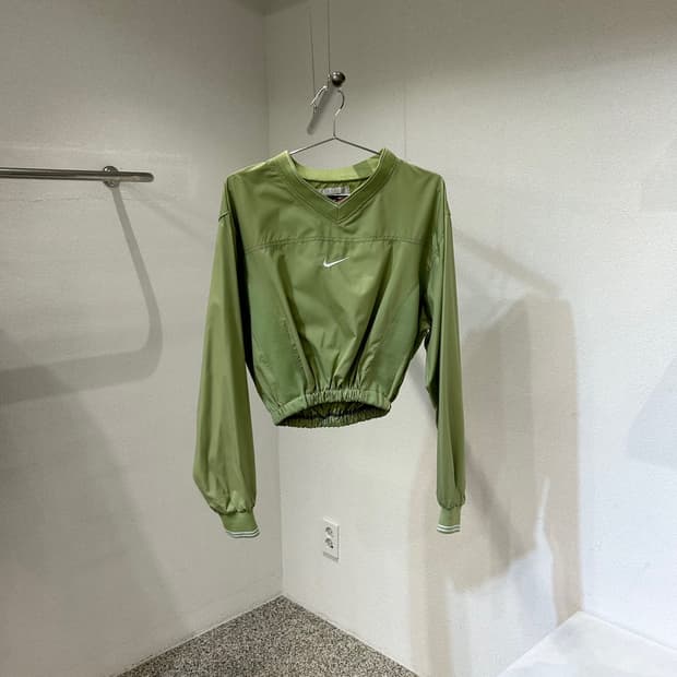 나이키 크롭 윈드러너 웜업