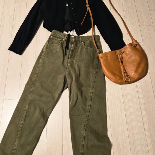 택달린새상품 시티브리즈(City Breeze) 코듀로이 스퀘어넥 블라우스