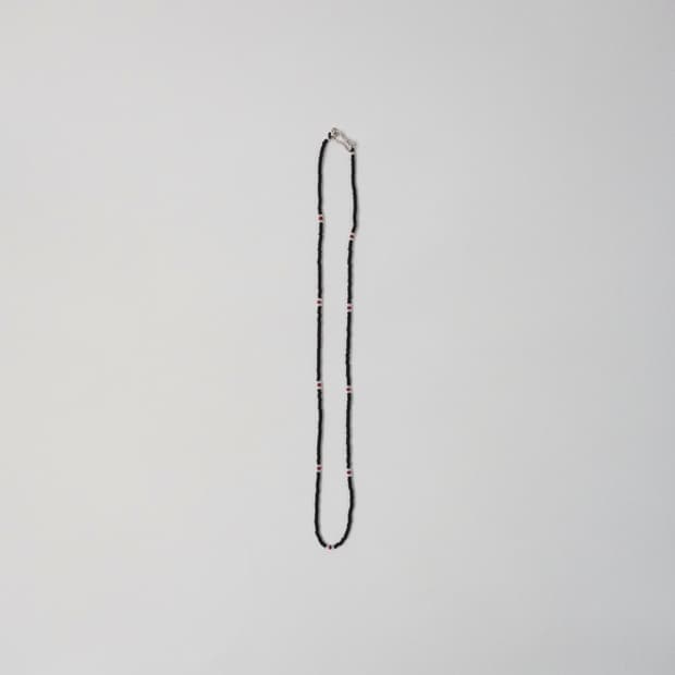 BLACK MAJORCA NECKLACE