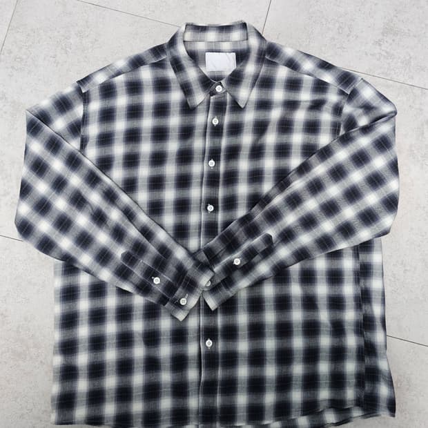 다이브인 옴브레 체크 셔츠