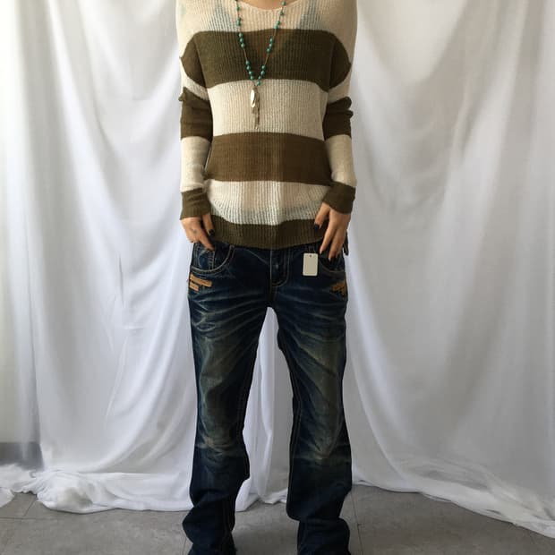 Stripe pattern punching knit