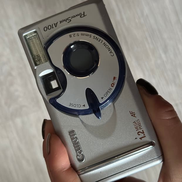 캐논 PowerShot A100 디지털 카메라