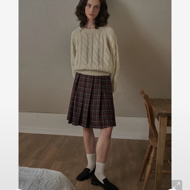 위드아웃썸머 릴리 플리츠 스커트_레드