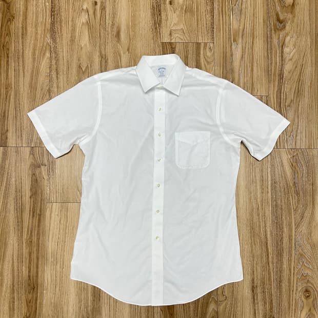 브룩스브라더스 화이트 반팔 드레스 셔츠 100
