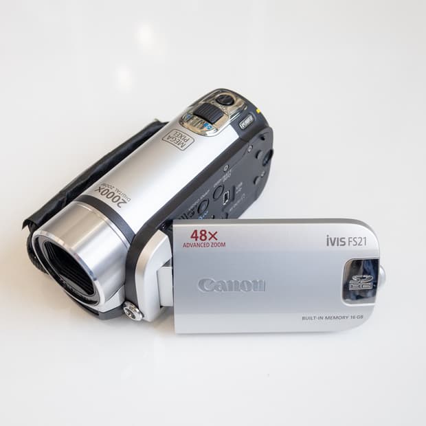 Canon Ivis FS21 / 빈티지 디지털 캠코더 
