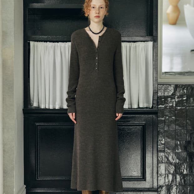 GED 게드 ALPACA BUTTON KNIT DRESS