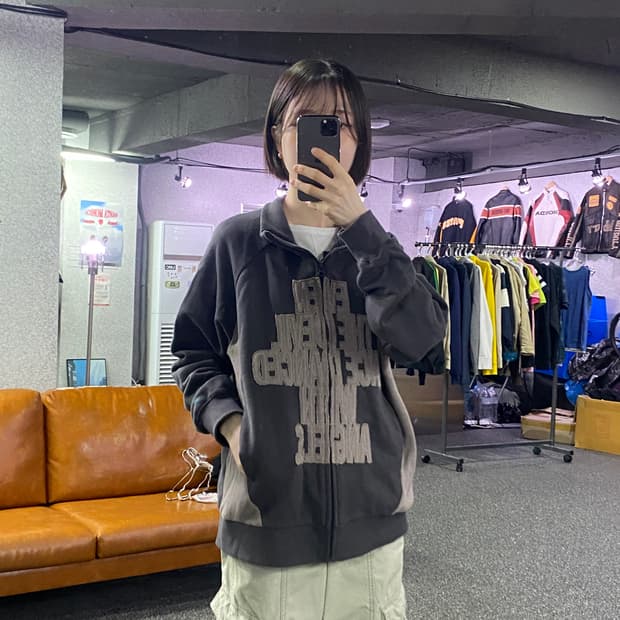 나이스 고스트 클럽 레터링 그레이 집업 B4624