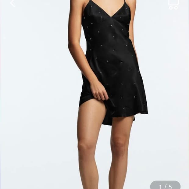자라(ZARA) 블랙 슬립 미니 원피스