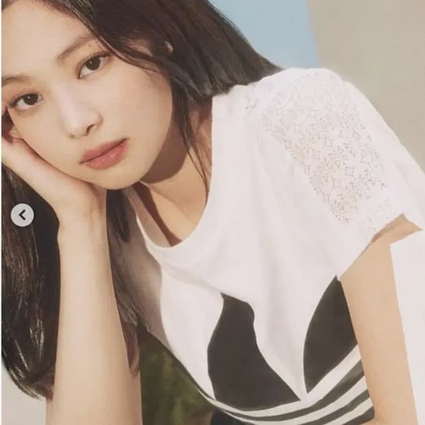 아디다스 레이스 오리지날 크롭 반팔티 S