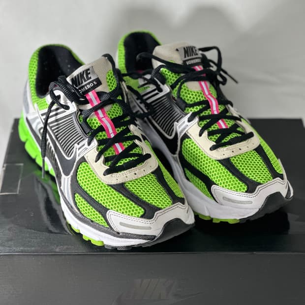 [265] 나이키 줌 보메로 5 일렉트릭 그린 블랙