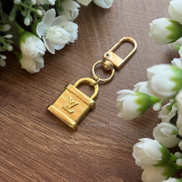 루이비통 패드락 골드 백참 키링 키체인 