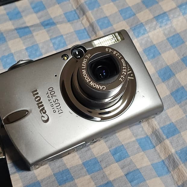 캐논 IXUS 700 디지털 카메라