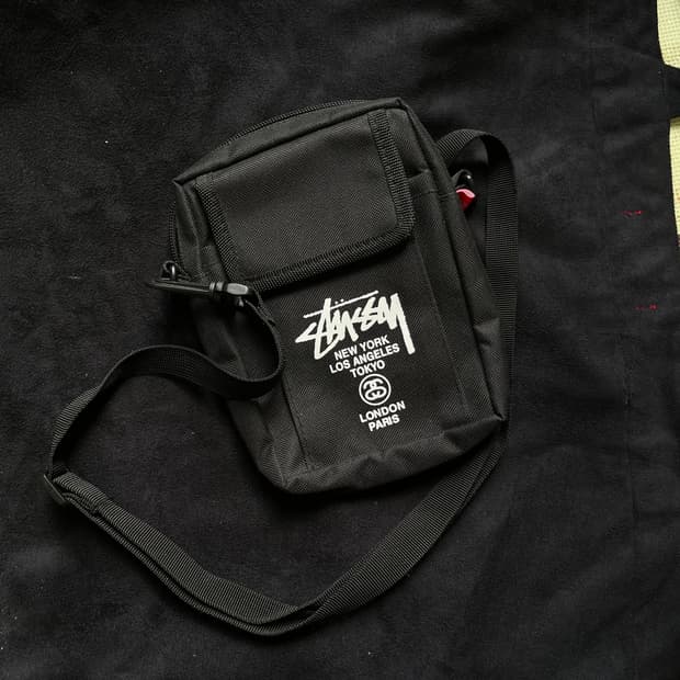 스투시 월드투어 미니 크로스백