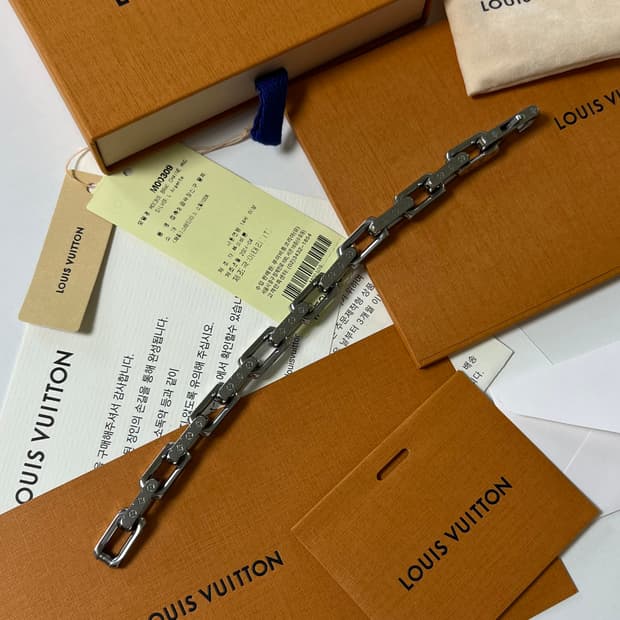 [정품] 공홈판, 새상품급 / 루이비통 버질아블로 실버 팔찌 L