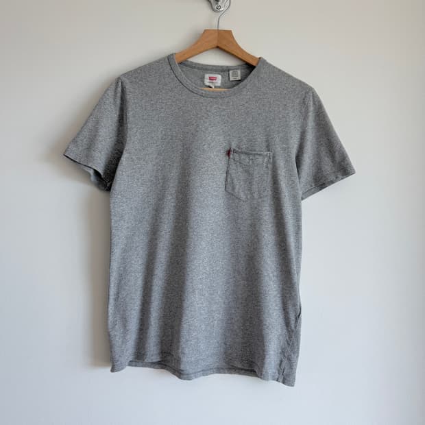 리바이스(Levi's) 포켓 반팔 티셔츠