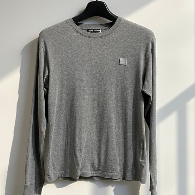 아크네 스튜디오 롱슬리브 티셔츠