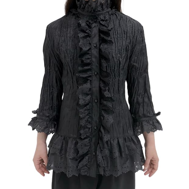 에옹쓰 펀칭 블라우스 블랙