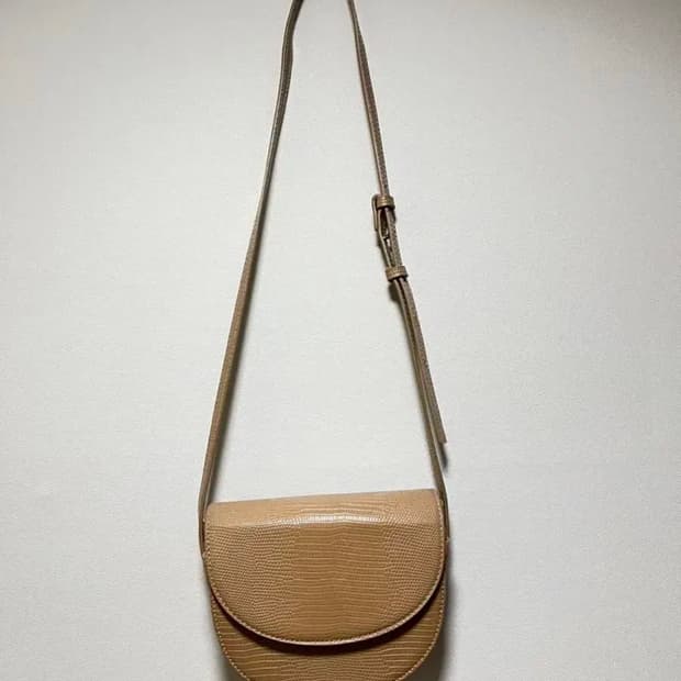 레트로문 하프문백