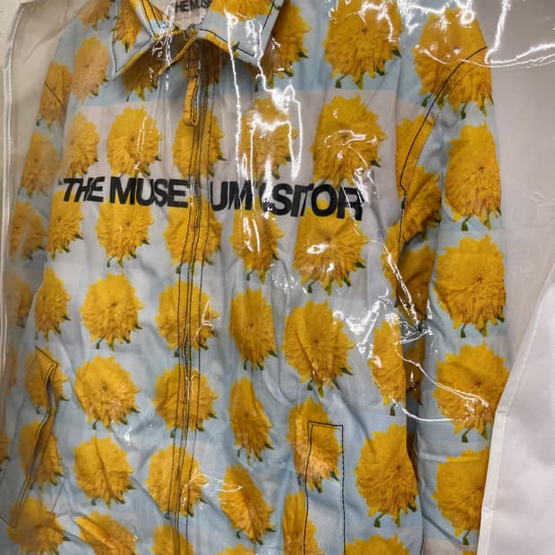 더뮤지엄비지터 플라워패턴 자켓