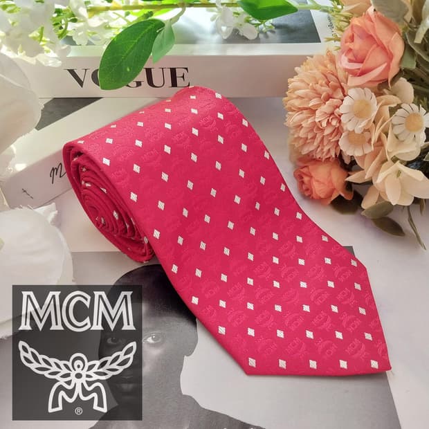 엠씨엠 실크 레드 로고 자카드 넥타이 9cm A+등급 K2083
