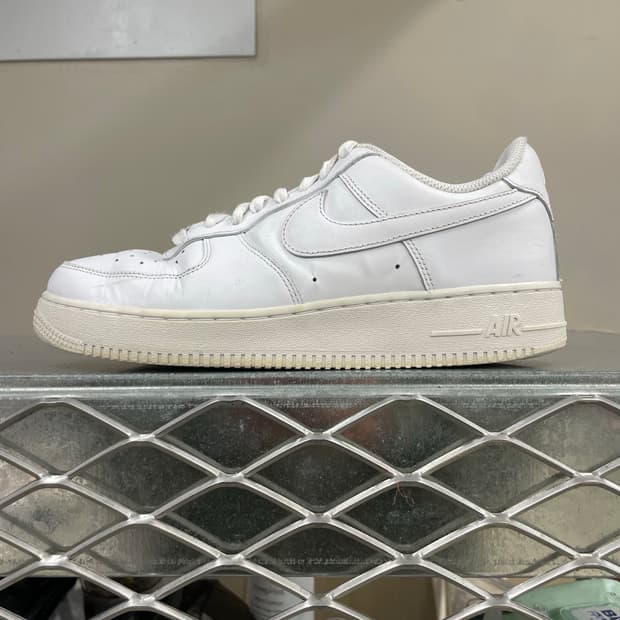 나이키 에어포스1 트리플 화이트 260 (gr-4377)