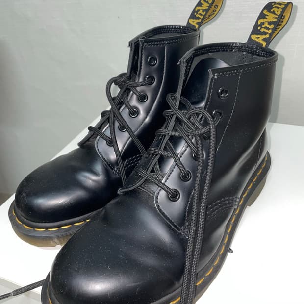 닥터마틴 제이든 6홀 워커