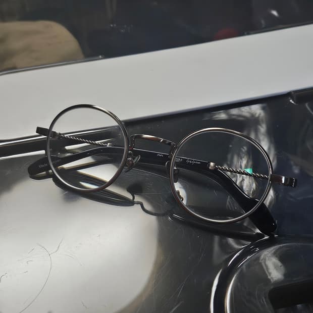 요지야마모토 메탈 프레임 안경