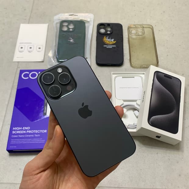 상태최상 아이폰 15프로 티타늄 블랙 256G 배터리 95%