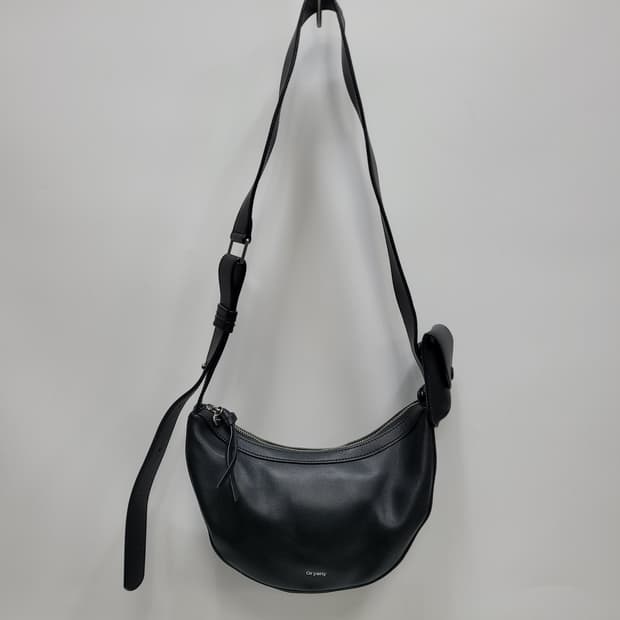 Oryany 오야니 루키 크로스백 / 블랙
