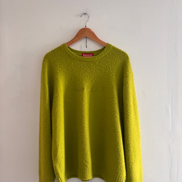 Supreme pilled sweater