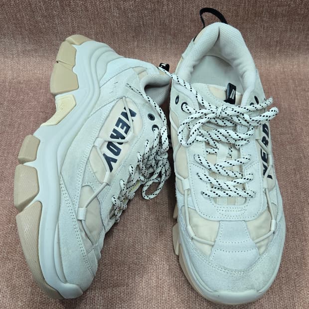 널디 270mm- 상태최상 젤리그 볼드 크림