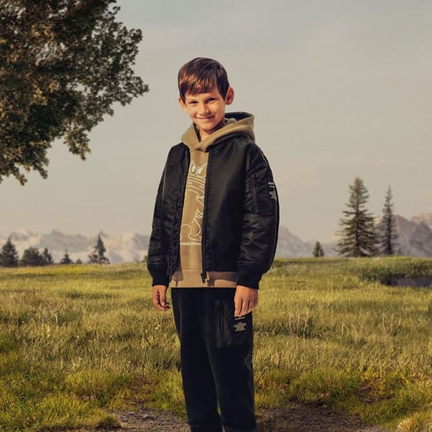 GU 언더커버 봄버자켓 