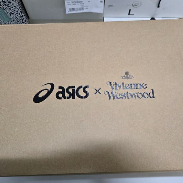 아식스x비비안웨스트우드 젤카야노26 버치 화이트 11사이즈(285)