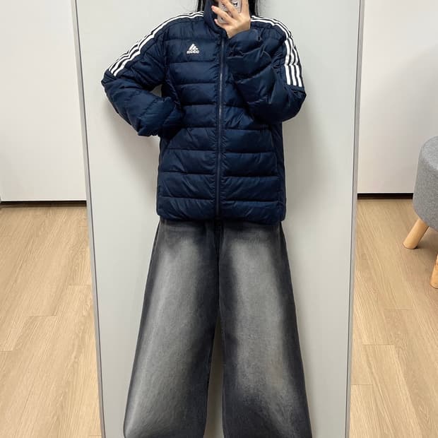 아디다스 에센셜 네이비 덕다운 경량패딩