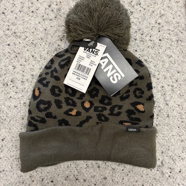 N149. 반스 방울비니 폼폼비니