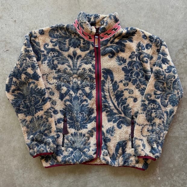 캐피탈 마리아 후리스 4사이즈