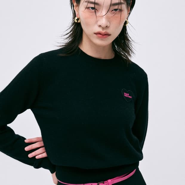 마르디 메크르디 라쿤 블렌드 라운드넥 하트 로고 니트 블랙