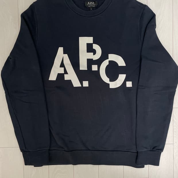 APC 네이비 맨투맨 s